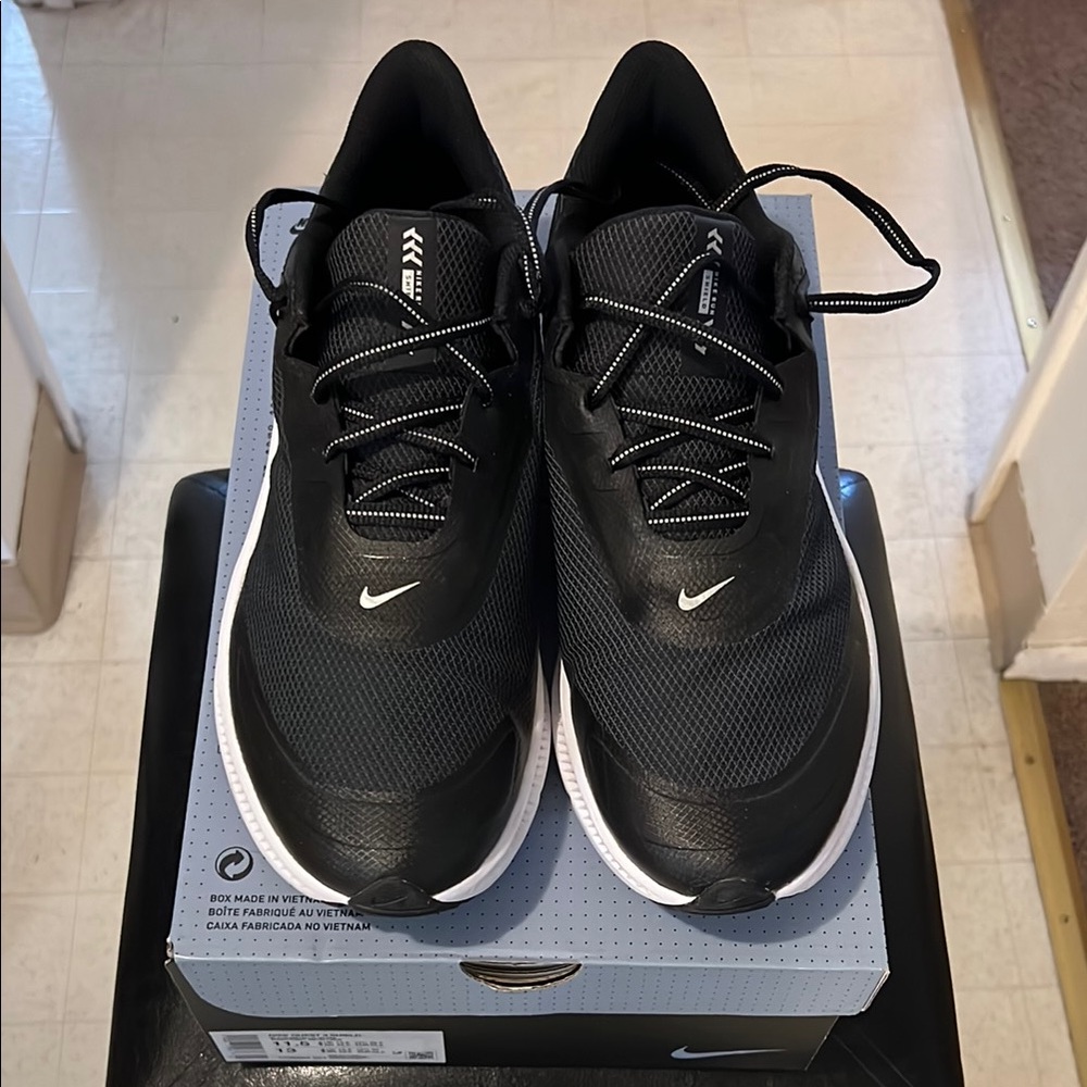 Nike Men's Quest 3 Shield